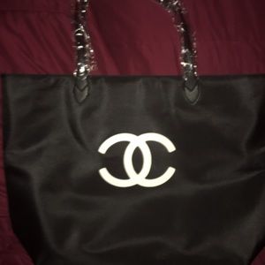 Reposh tote bag